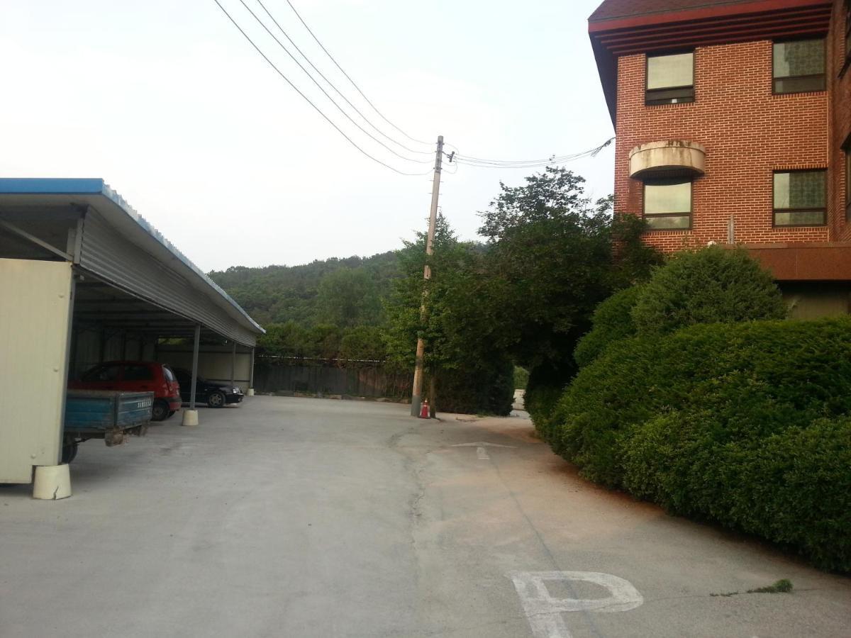 Feel Motel Пхочхон Экстерьер фото