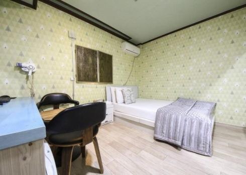 Feel Motel Пхочхон Экстерьер фото